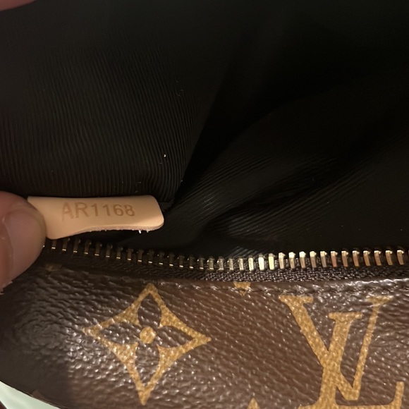 Louis Vuitton bag - Picture 2 of 7